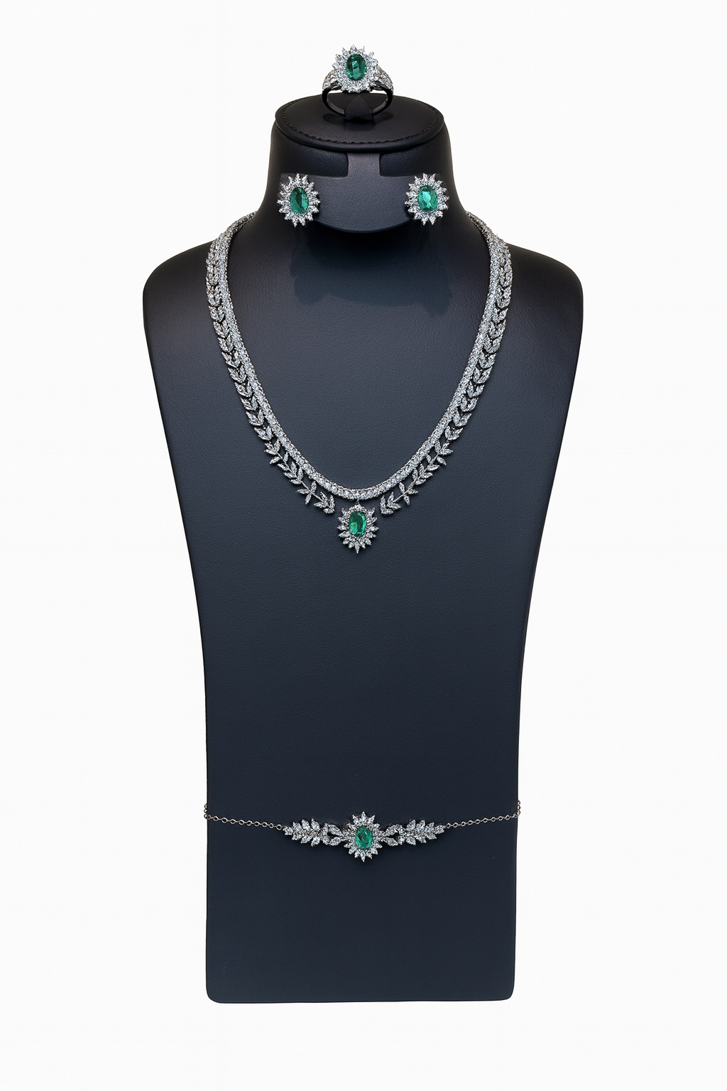 طقم لمسة الفخامة – Royal Elegance Set - AWAD SILVER JEWELLERY TRADING LLC